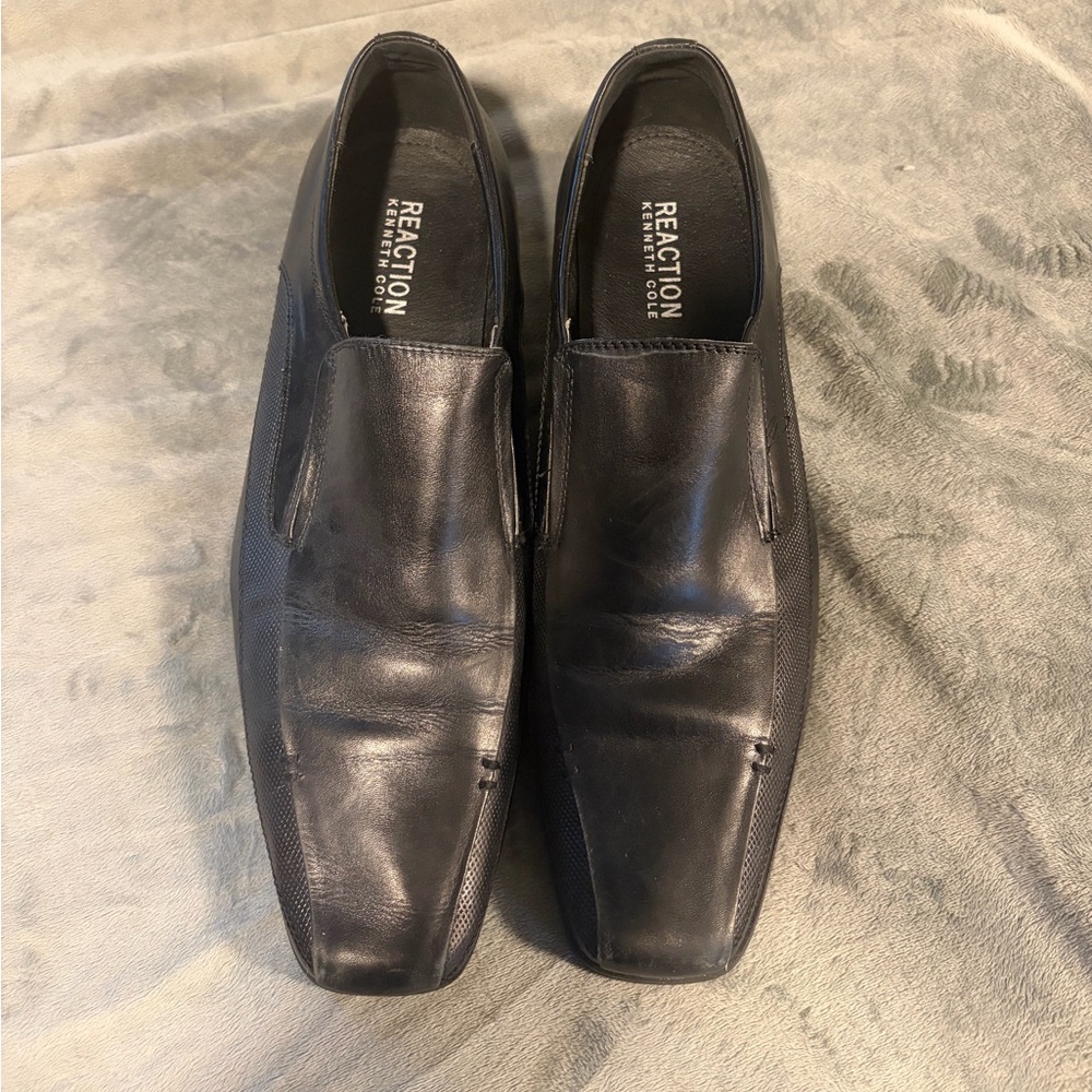 Kenneth Cole Reaction Men's Sleek Black Dress shoes